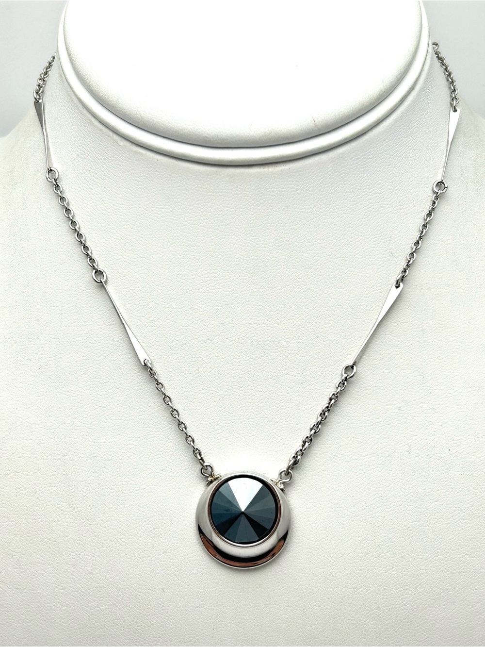 Sarah Coventry Vintage Hematite Pendant Necklace